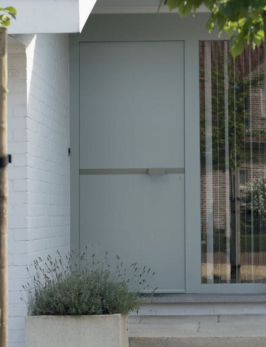 ¿Por qué se deforman algunas puertas de entrada con el calor? - Frager España | fabricante de paneles de puerta